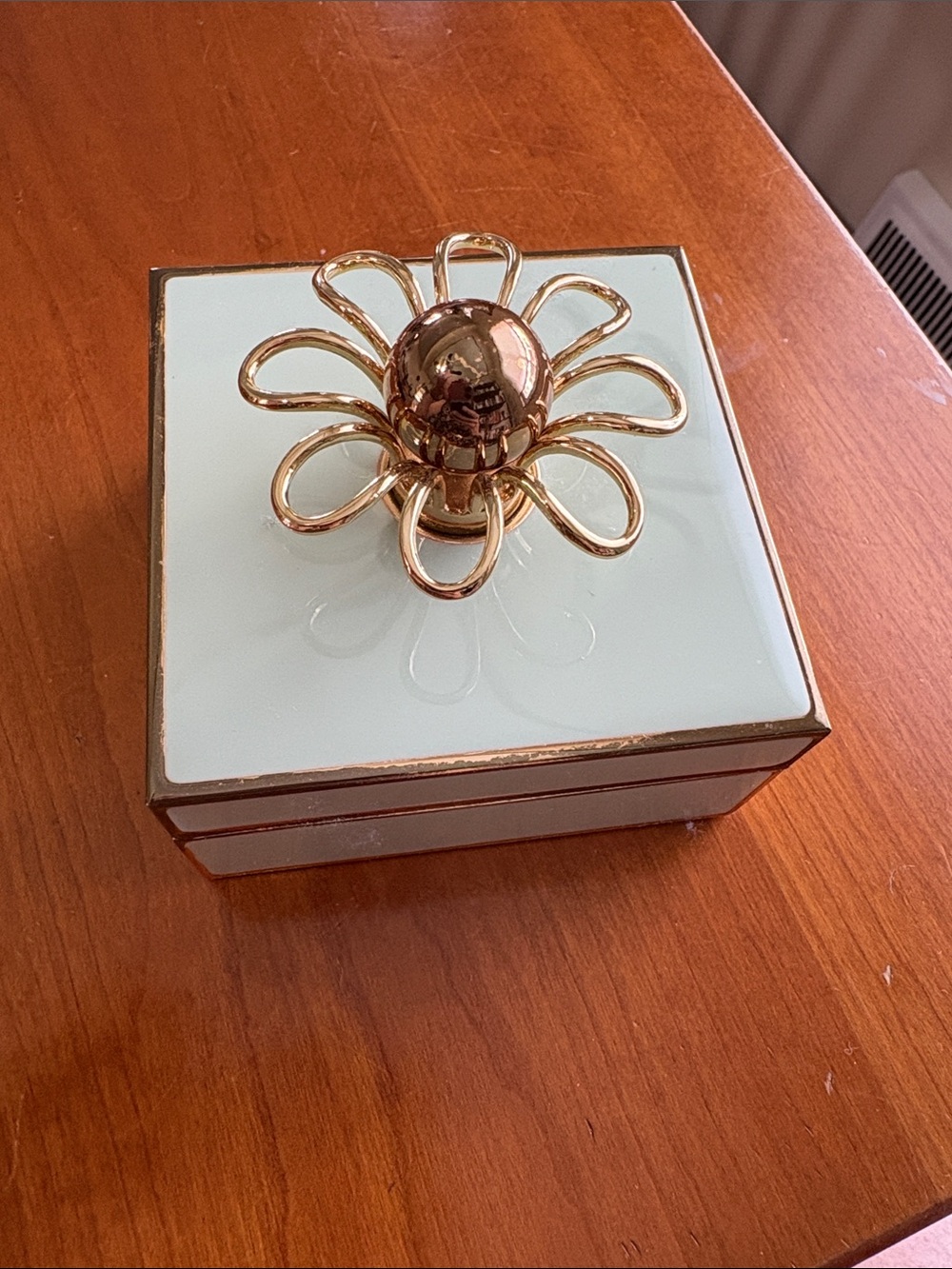 Kate Spade Jewelry Box, light green and fold